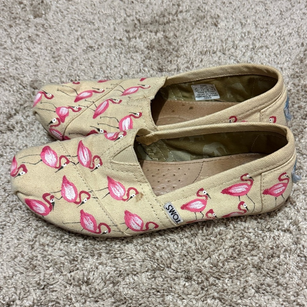 Three Pairs of Toms - Picture 11 of 12